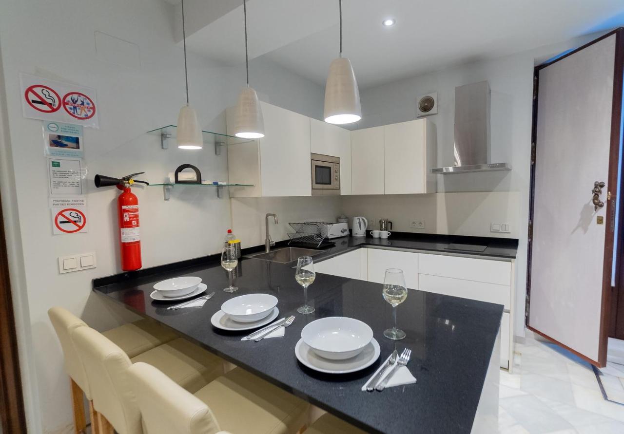 Suay Apartments เซบีญา ภายนอก รูปภาพ